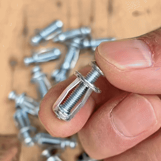 Petal Expansion Bolt